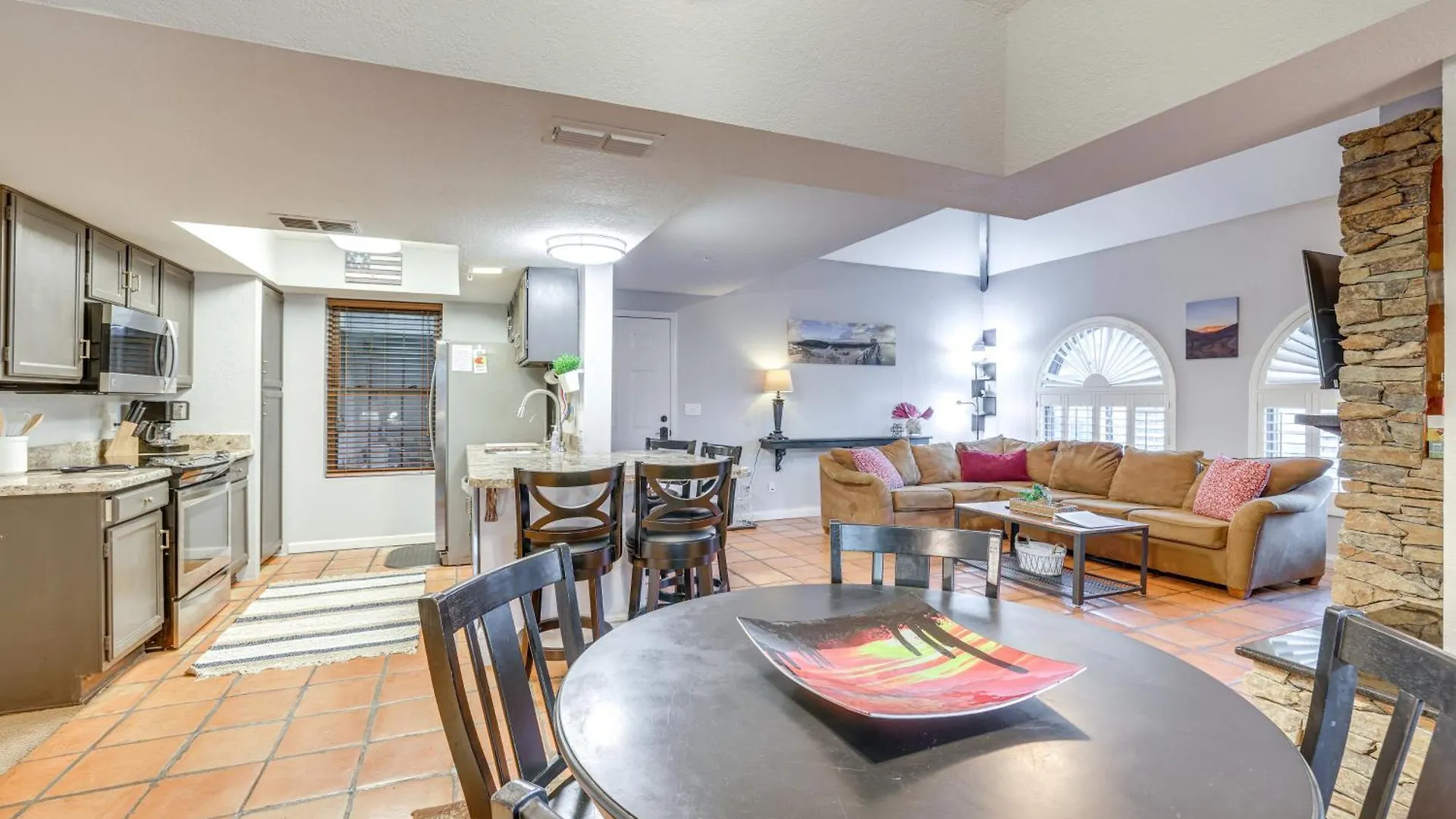 Scottsdale Condo With Community Pool Walk To Park! ארצות הברית